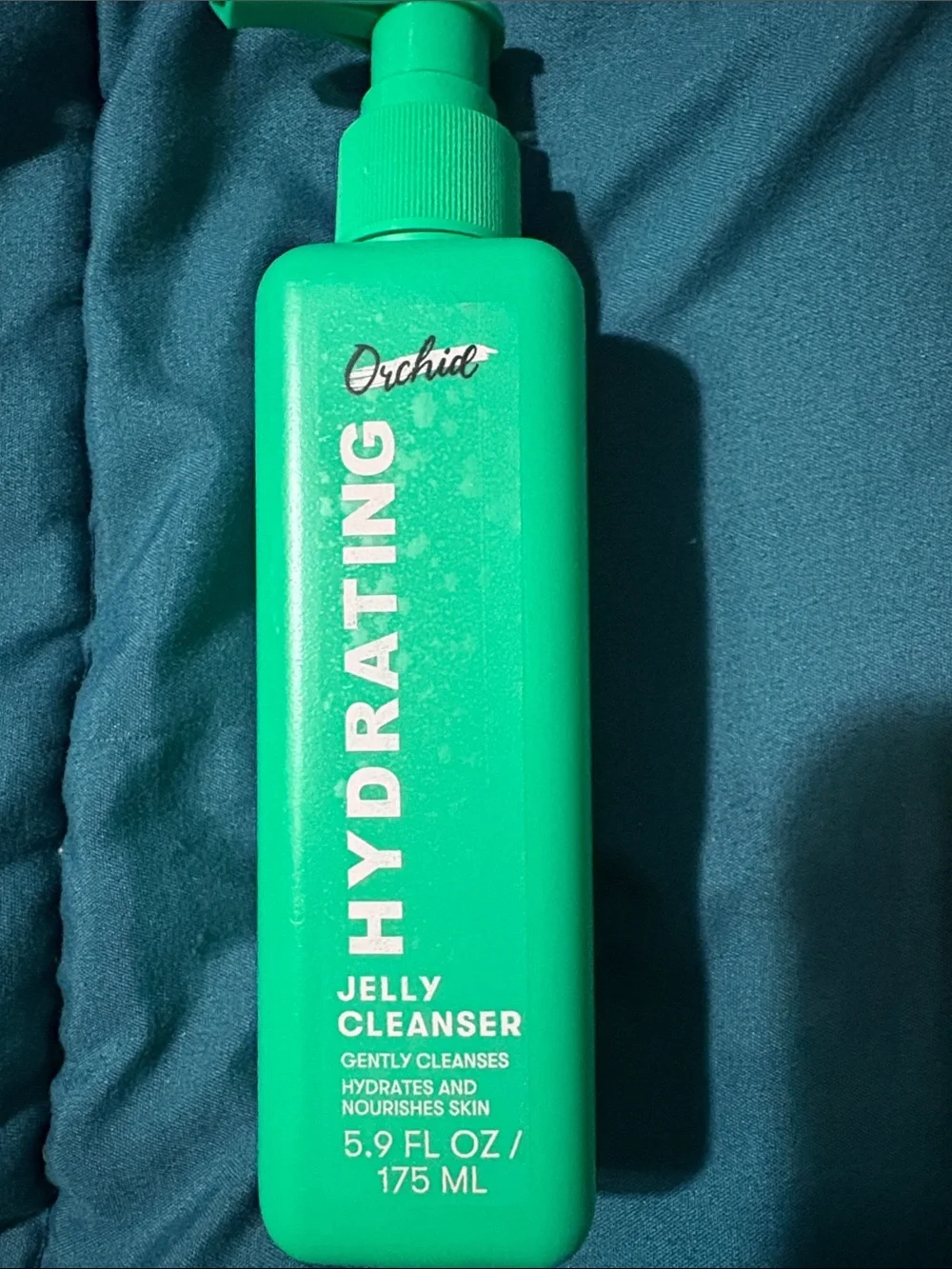 Orchid Jelly Cleanser +FREE Disney Yellow Silicone Winnie the Pooh Face Scrubber